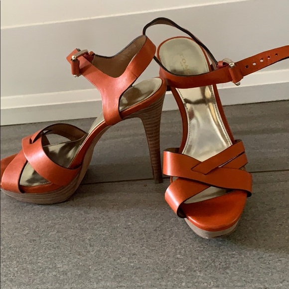 Orange Coach high heels - Picture 2 of 4